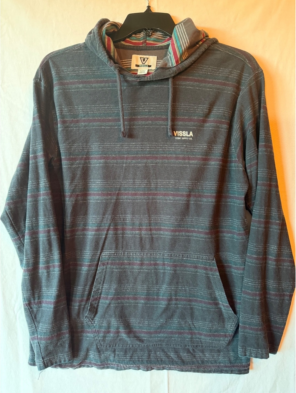 Vissla Men's XL Pullover Hoodie with Striped Pattern
